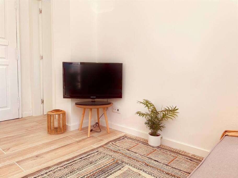 Cozy Apartment With Private Courtyard Barcarena Εξωτερικό φωτογραφία